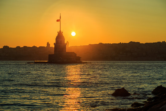 sunset on maidens tower, kiz kulesi, istanbul,turkey