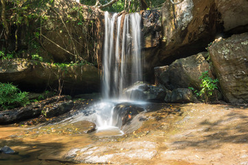 Naklejka na ściany i meble Waterfall at Kbal Spean