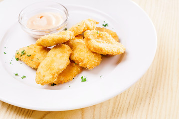 chicken nuggets with sauce