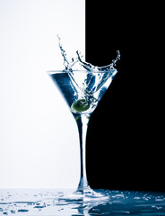 contemporary cocktail with splashes