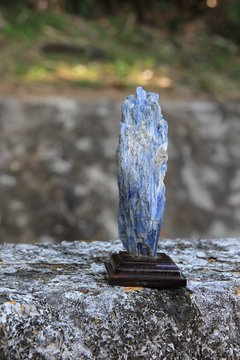 Kyanit Stein