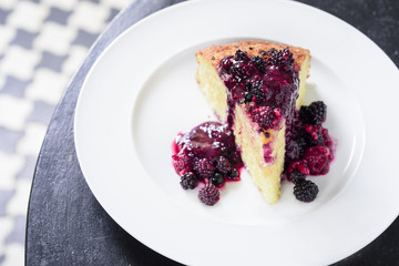 cake ai frutti di bosco