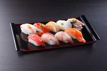 にぎり寿司の盛り合せ