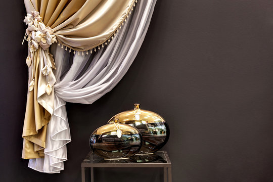 two magnificent curtains and two vases