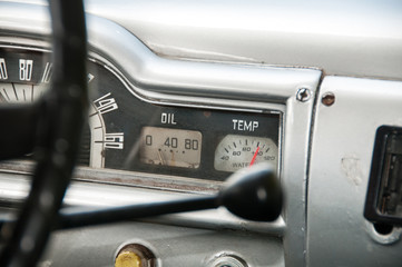 Fototapeta premium old car dashboard sign ooil and temp