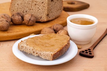 Slice of bread topped with honey