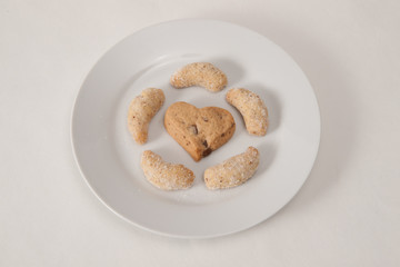 Vanillekipferl auf Teller