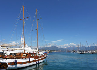 Fototapeta na wymiar Port d'Ajaccio