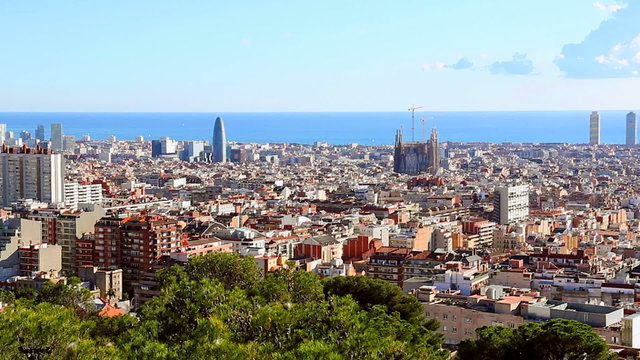 Zoom in on city Barcelona and Sagrada Familia