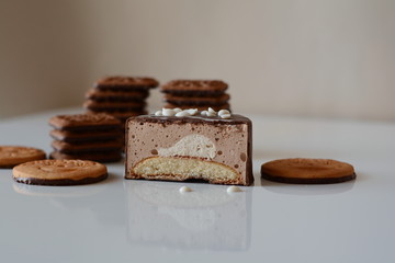 Porous souffle between cookies