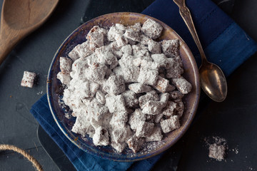 Homemade Powdered Sugar Puppy Chow