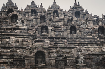 Fototapeta premium Heritage Buddist temple Borobudur complex in Yogjakarta in Java, indonesia