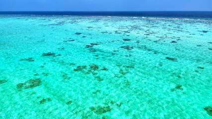 Fototapeta na wymiar Skyline of Indian Ocean view from tropical island in the Maldiv