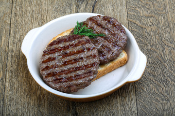 Grilled burger cutlet