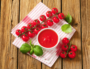 Tomato puree