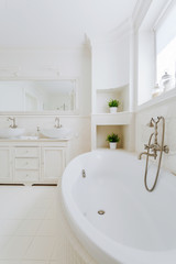 Clean and stylish bathtub