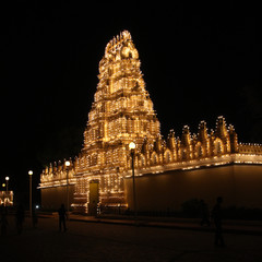 Beleuchteter Tempel in Mysore