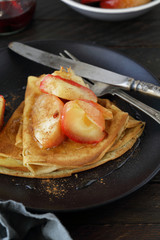 crepes with apples compote