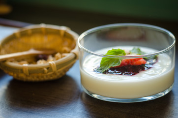 granola and yogurt berry