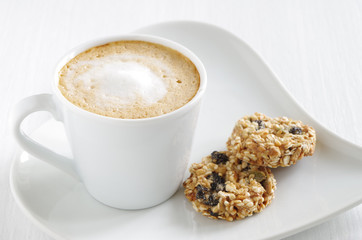 Espresso und Haferflockenkeks
