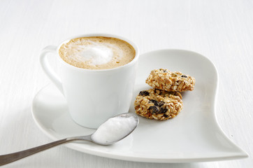 Espresso und Haferflockenkeks