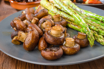 vegetable combination plate of asparagus and mushrooms