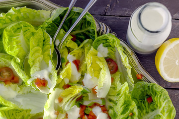 bunter Sommersalat mit dressing