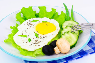 Scrambled Eggs with Chia Seeds, Lettuce and Cucumber