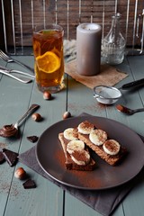 Banana and chocolate sandwich 