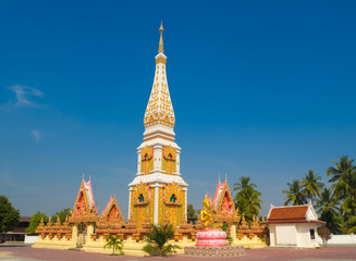 Naklejka premium Sida Pagoda with Blue Sky
