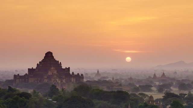 4K Timelapse of the temples of Bagan at sunrise, Mandalay, Myanmar