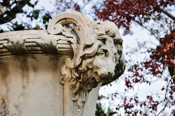 Fototapeta premium Escultura en relieve de un animal, Aranjuez, Madrid