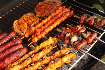 Grillen mit Holzkohlegrill