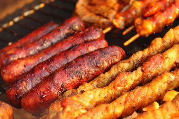 Grillen mit Holzkohlegrill