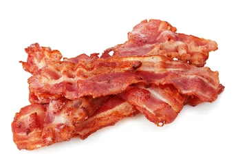 Foto op Plexiglas Cooked bacon rashers close-up isolated on a white background. © bestphotostudio