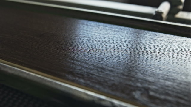 Line boards cover the massive oil. RAW video record.