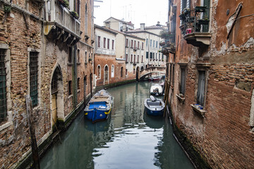 Fototapeta na wymiar ponte di venezia ponti strada viagondola