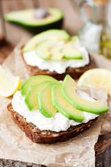 toast with avocado and cream cheese