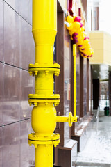 Outer tube. Yellow on dark panels
