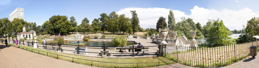 Fototapeta na wymiar Hyde Park e Kensington Garden - Londra