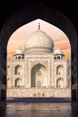 Fototapeta na wymiar The Taj Mahal in Agra, India.