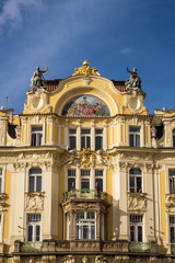 Fototapeta na wymiar Historisches Gebäude in Prag
