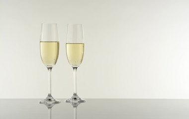 Dos copas de champán