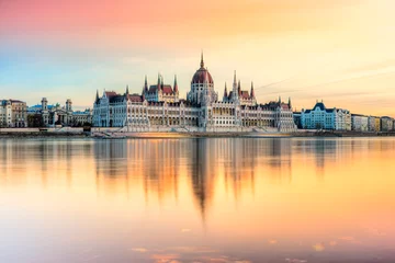 Papier Peint photo Lavable Budapest Parlement de Budapest au coucher du soleil, Hongrie