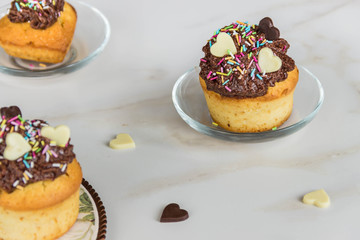 cupcakes with chocolate cream cheese, romantic