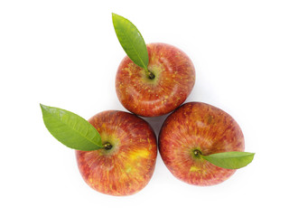 Ripe apples with leaf