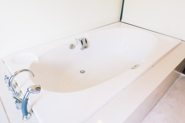 Bathtub