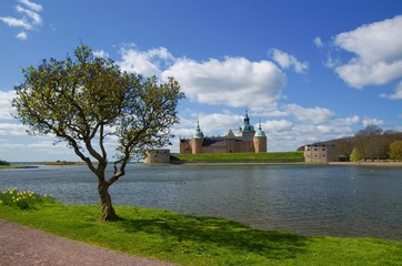 CASTLE OF KALMAR, SWEDEN - MAY 8, 2015: Kalmar Slott (Castle) in Kalmar, Sweden, May, 2015 © raimund14