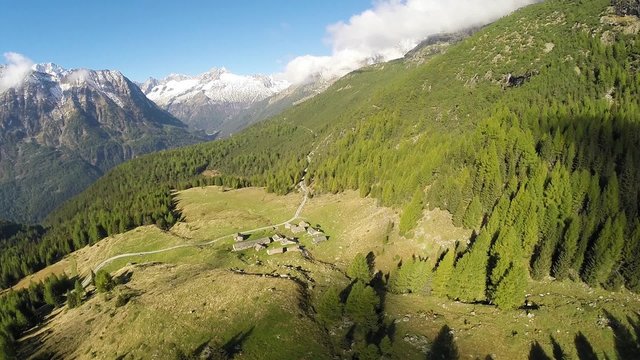 Baite in alpeggio - Alpe Entova in Valmalenco