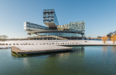 Московская школа управления Сколково зимой.